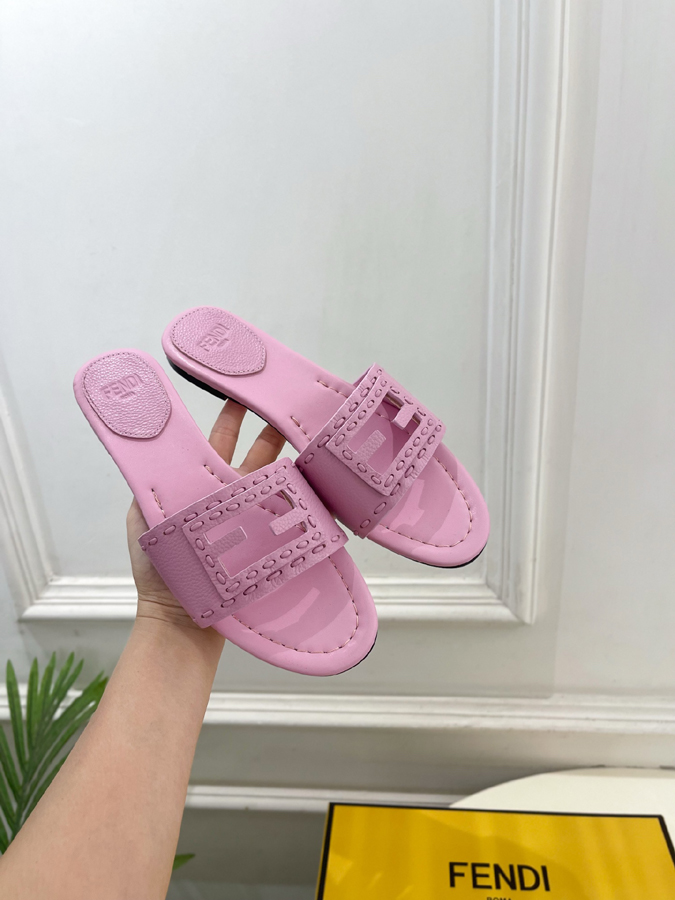 FENDI(フェンディ)| 2026春夏新作コレクション フェンディサンダルコピー - 画像 (4)