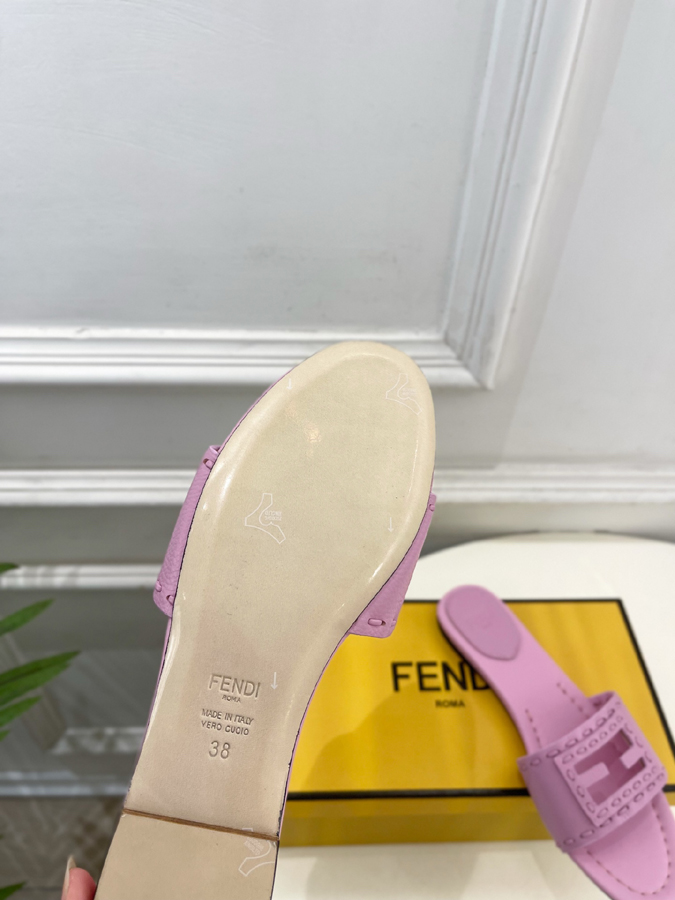 FENDI(フェンディ)| 2026春夏新作コレクション フェンディサンダルコピー