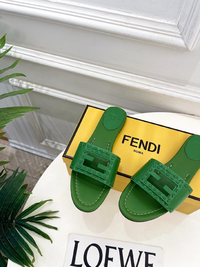 FENDI(フェンディ)| 2026春夏新作コレクション フェンディサンダルコピー - 画像 (6)