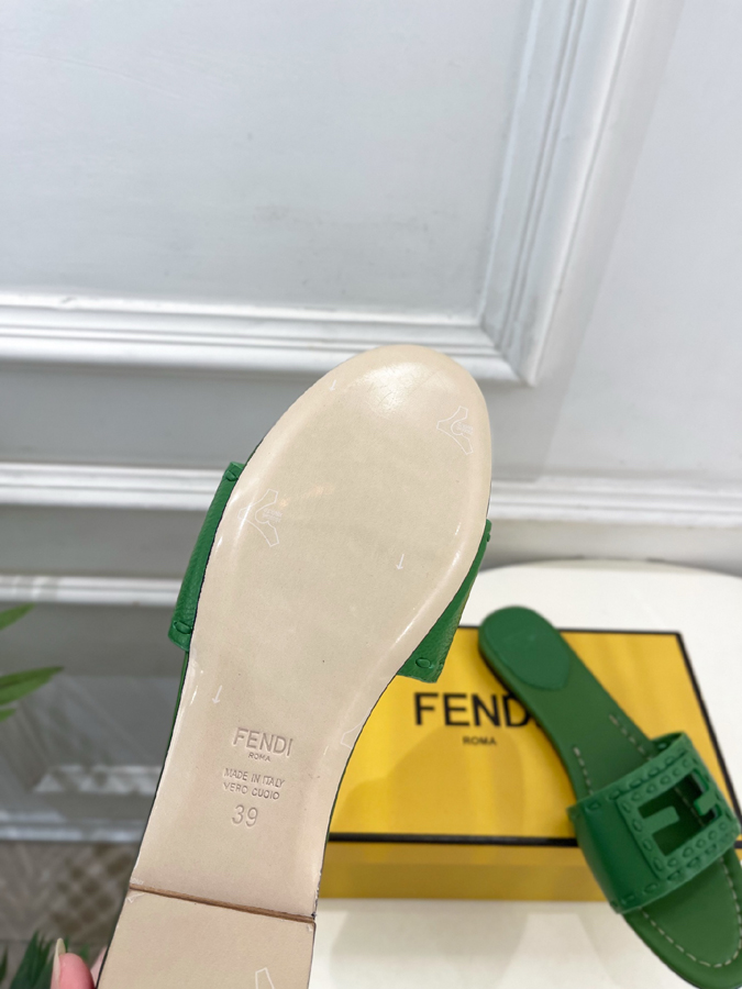 FENDI(フェンディ)| 2026春夏新作コレクション フェンディサンダルコピー