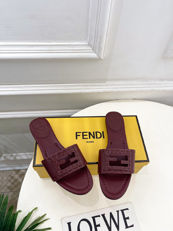 FENDI(フェンディ)| 2026春夏新作コレクション フェンディサンダルコピー - 画像 (2)