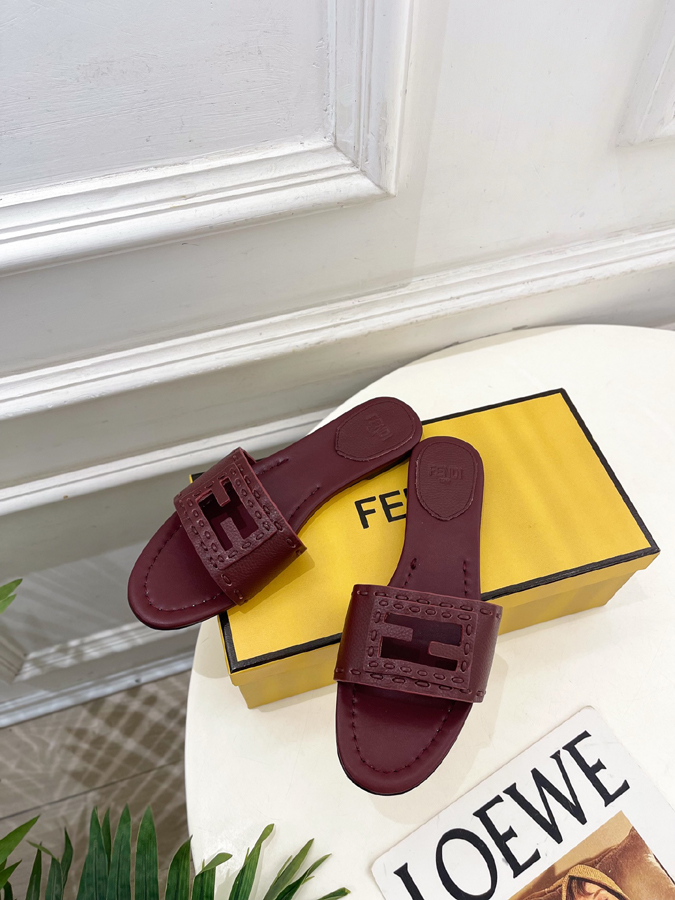 FENDI(フェンディ)| 2026春夏新作コレクション フェンディサンダルコピー - 画像 (5)