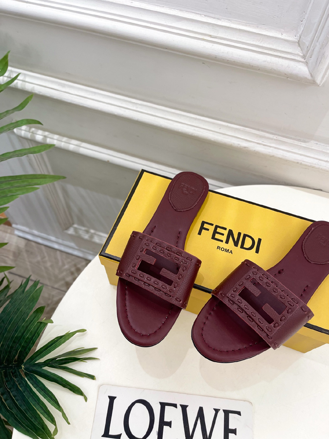 FENDI(フェンディ)| 2026春夏新作コレクション フェンディサンダルコピー - 画像 (6)