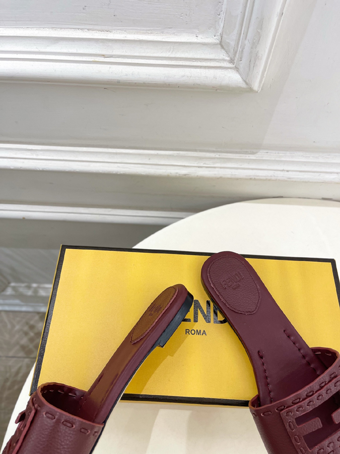 FENDI(フェンディ)| 2026春夏新作コレクション フェンディサンダルコピー - 画像 (8)