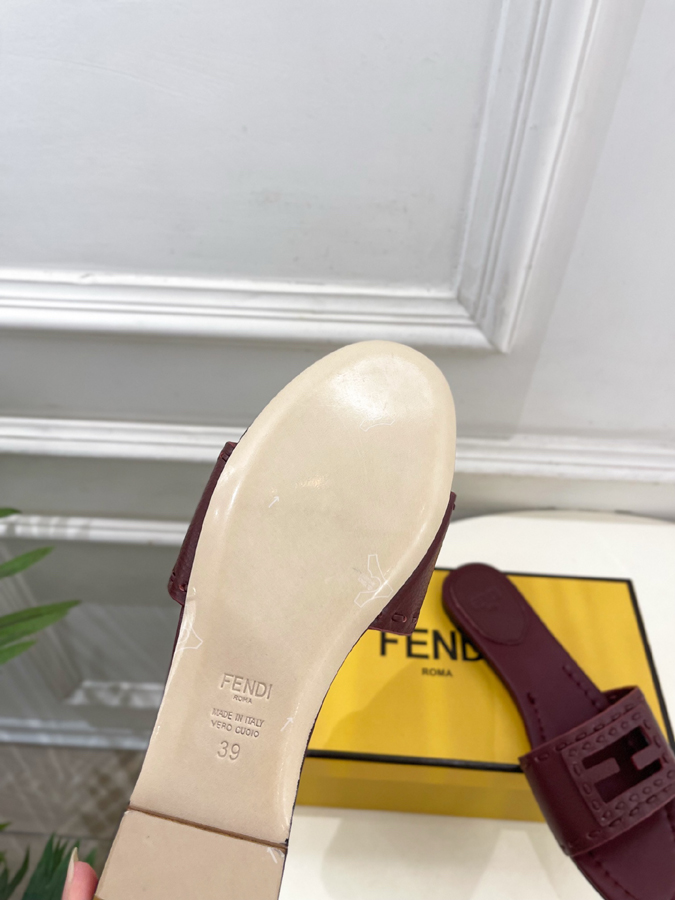 FENDI(フェンディ)| 2026春夏新作コレクション フェンディサンダルコピー - 画像 (9)