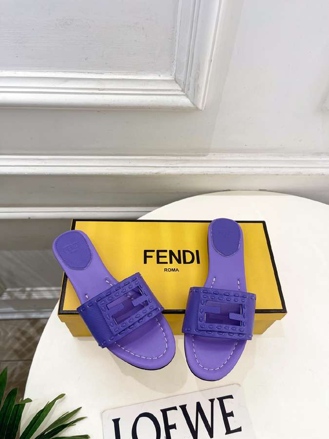 FENDI(フェンディ)| 2026春夏新作コレクション フェンディサンダルコピー - 画像 (2)