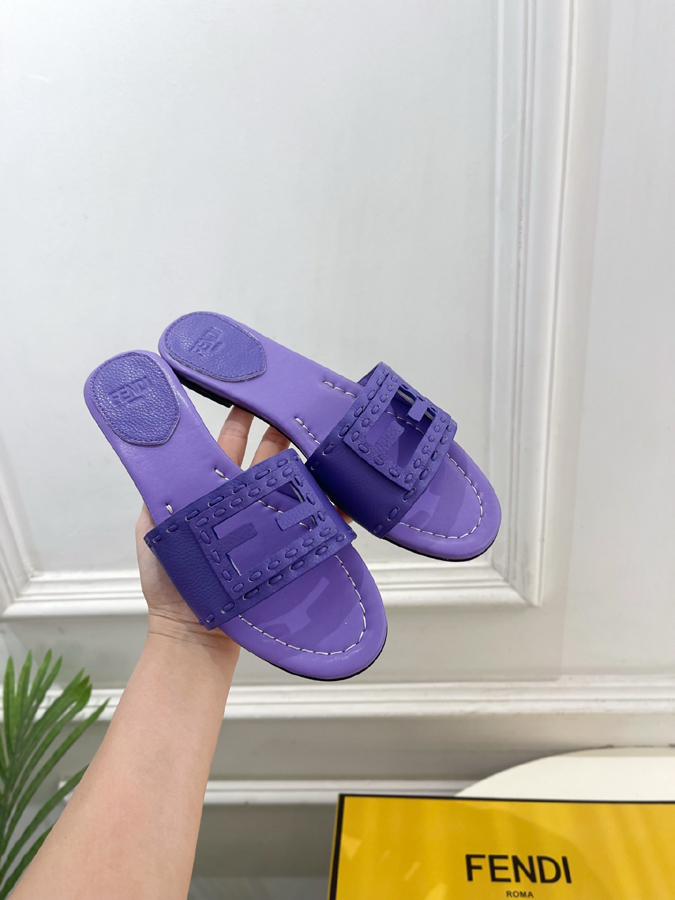 FENDI(フェンディ)| 2026春夏新作コレクション フェンディサンダルコピー - 画像 (4)