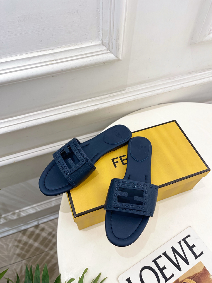 FENDI(フェンディ)| 2026春夏新作コレクション フェンディサンダルコピー - 画像 (5)