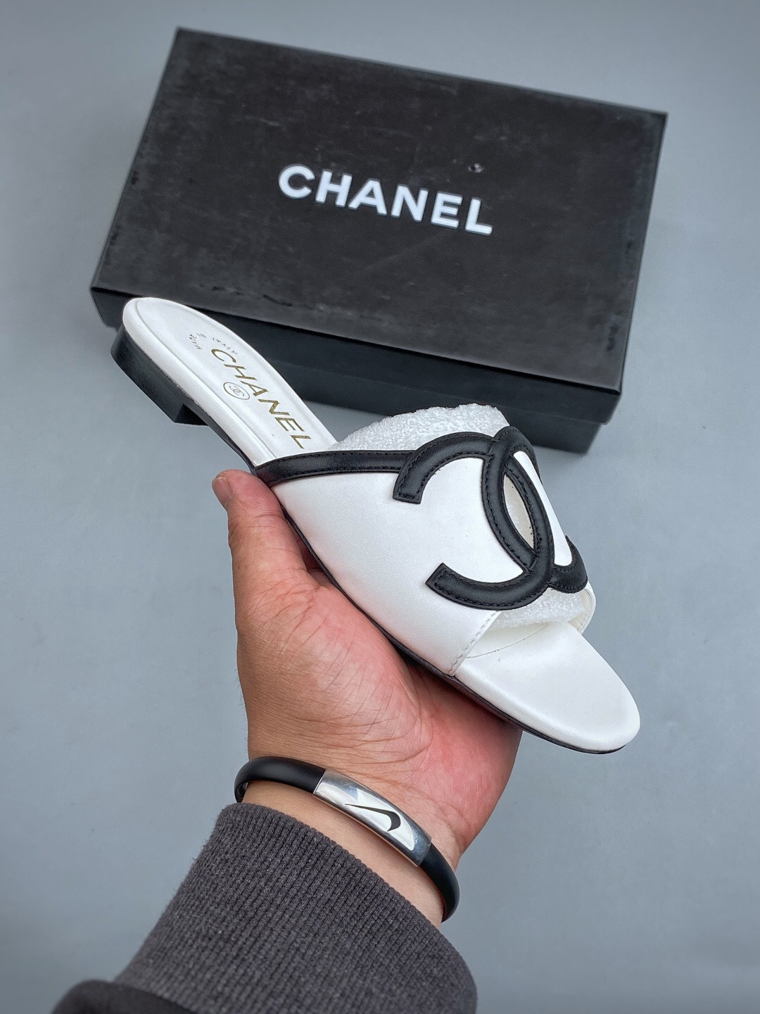 【2026SS新作】シャネル CHANEL サンダル ミュール 高級モデル シャネルサンダル新作 2色から選べます - 画像 (4)