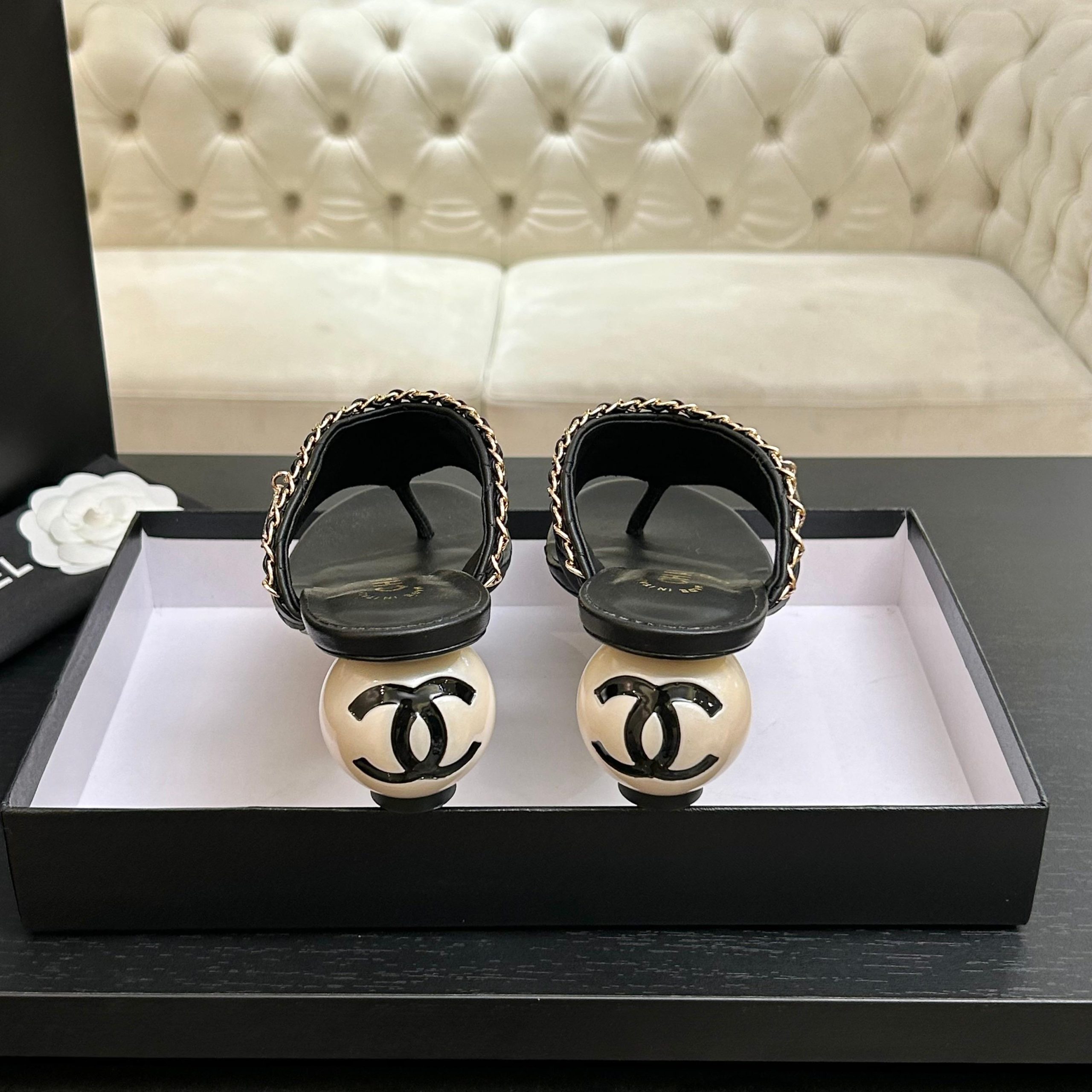【2026SS爆売れ新作】CHANEL/シャネル チェーン&パールヒール トングサンダル ミュール シャネルサンダルブラック - 画像 (8)