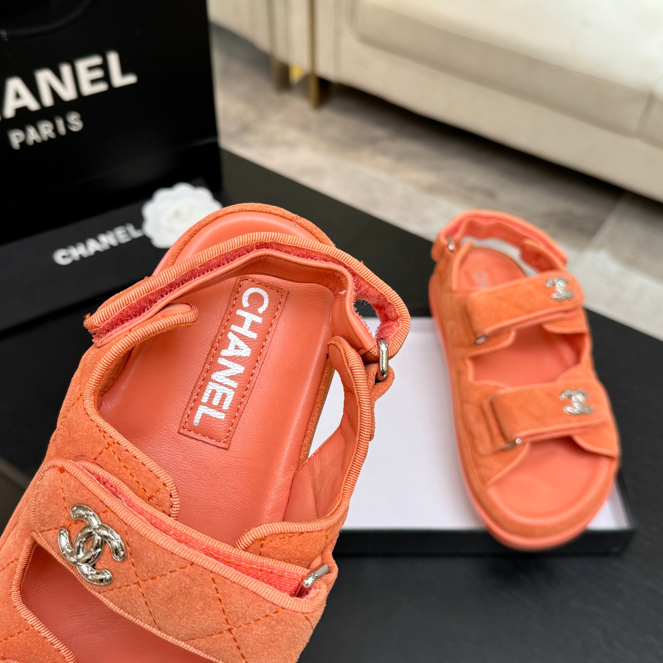CHANEL(シャネル) × サンダル・ミュール(レディース)マジックテープ サンダル登場 シャネルサンダルメルカリ - 画像 (6)