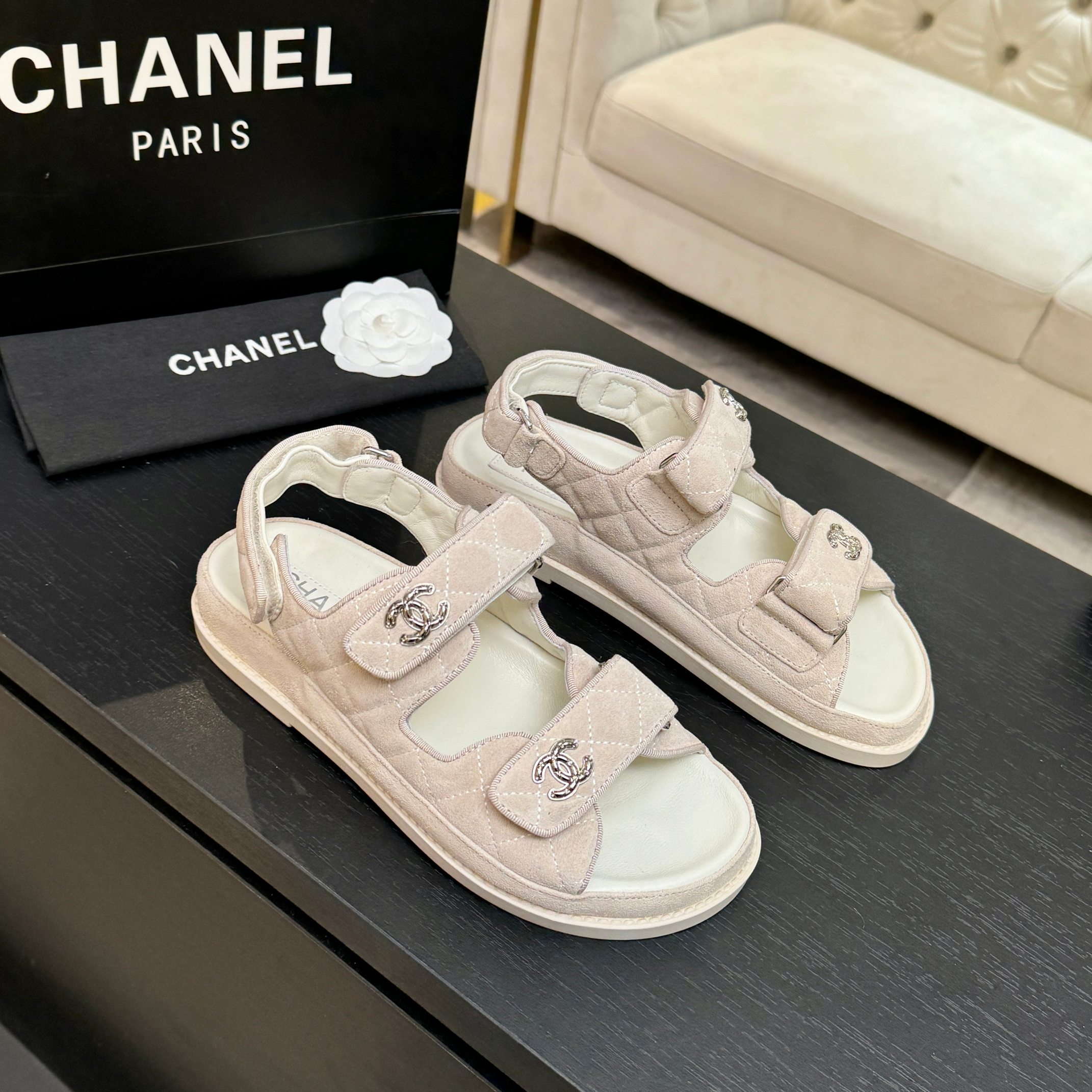 CHANEL(シャネル) × サンダル・ミュール(レディース)マジックテープ サンダル登場 - 画像 (2)