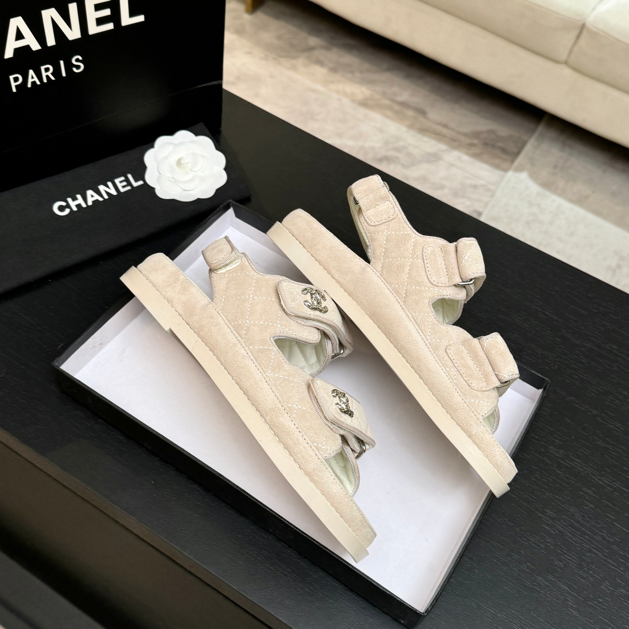 CHANEL(シャネル) × サンダル・ミュール(レディース)マジックテープ サンダル登場 - 画像 (5)