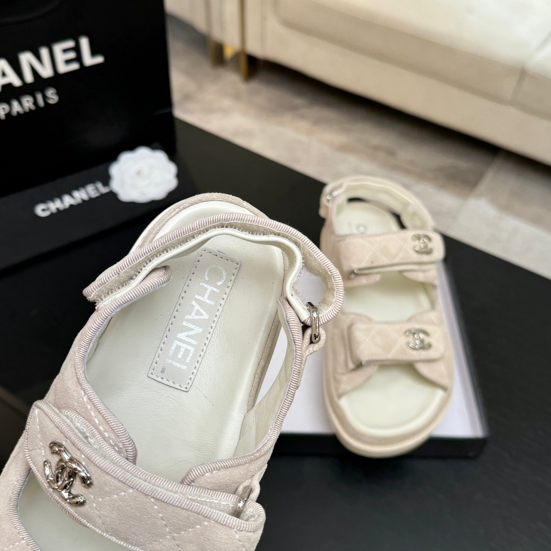 CHANEL(シャネル) × サンダル・ミュール(レディース)マジックテープ サンダル登場 - 画像 (8)
