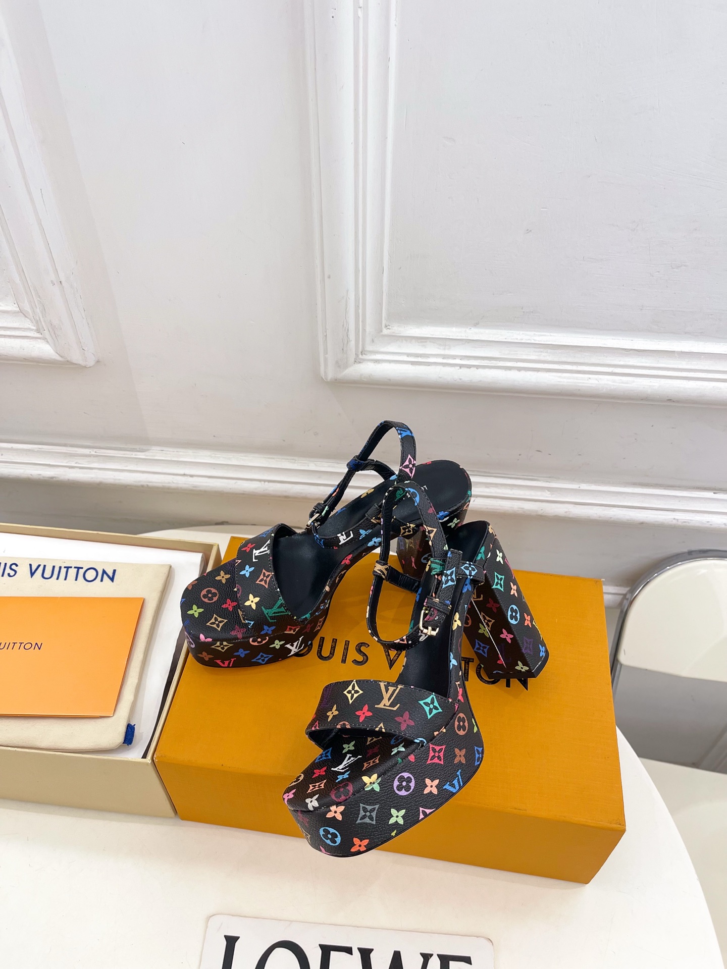 LOUIS VUITTON | ルイ・ヴィトン モノグラム サンダル プラットフォーム サンダル 新作 - 画像 (5)