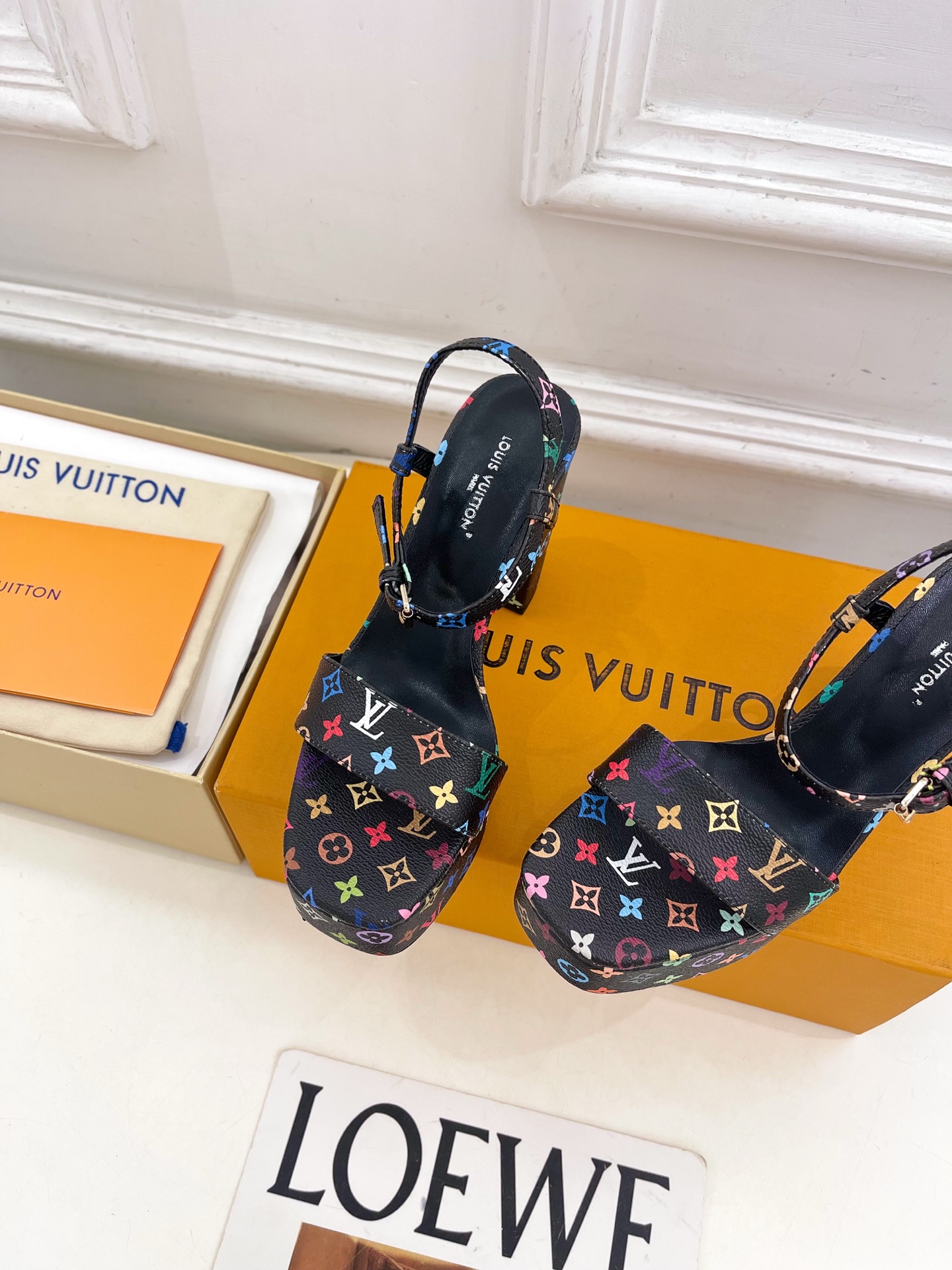 LOUIS VUITTON | ルイ・ヴィトン モノグラム サンダル プラットフォーム サンダル 新作 - 画像 (6)