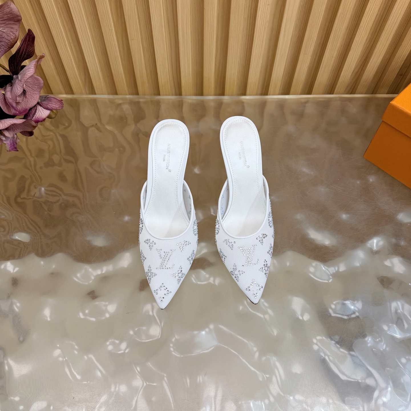 LOUIS VUITTON | ルイ・ヴィトン サンダル 新作 メッシュ&ホットフィックスストーン ハードウェア ミュール - 画像 (4)