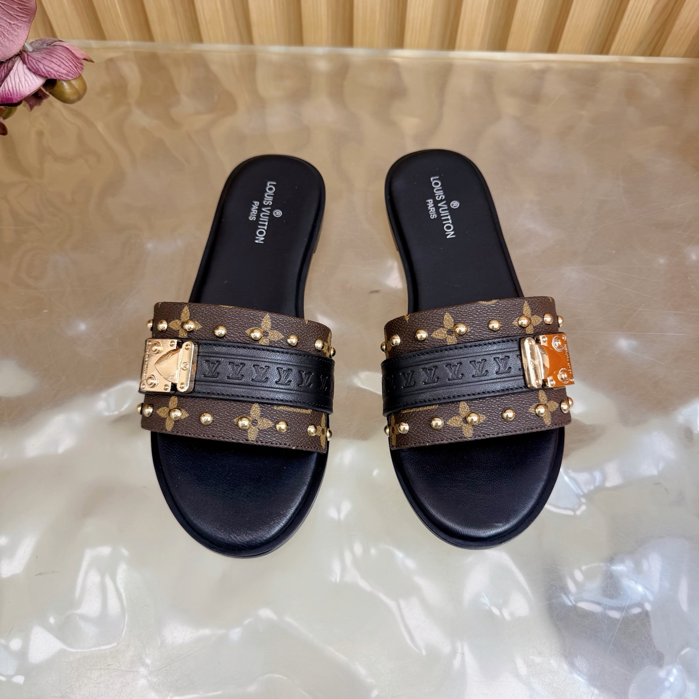 LOUIS VUITTON | ルイ・ヴィトン フラット ミュール / スリッパ ルイヴィトンサンダル新作 - 画像 (4)