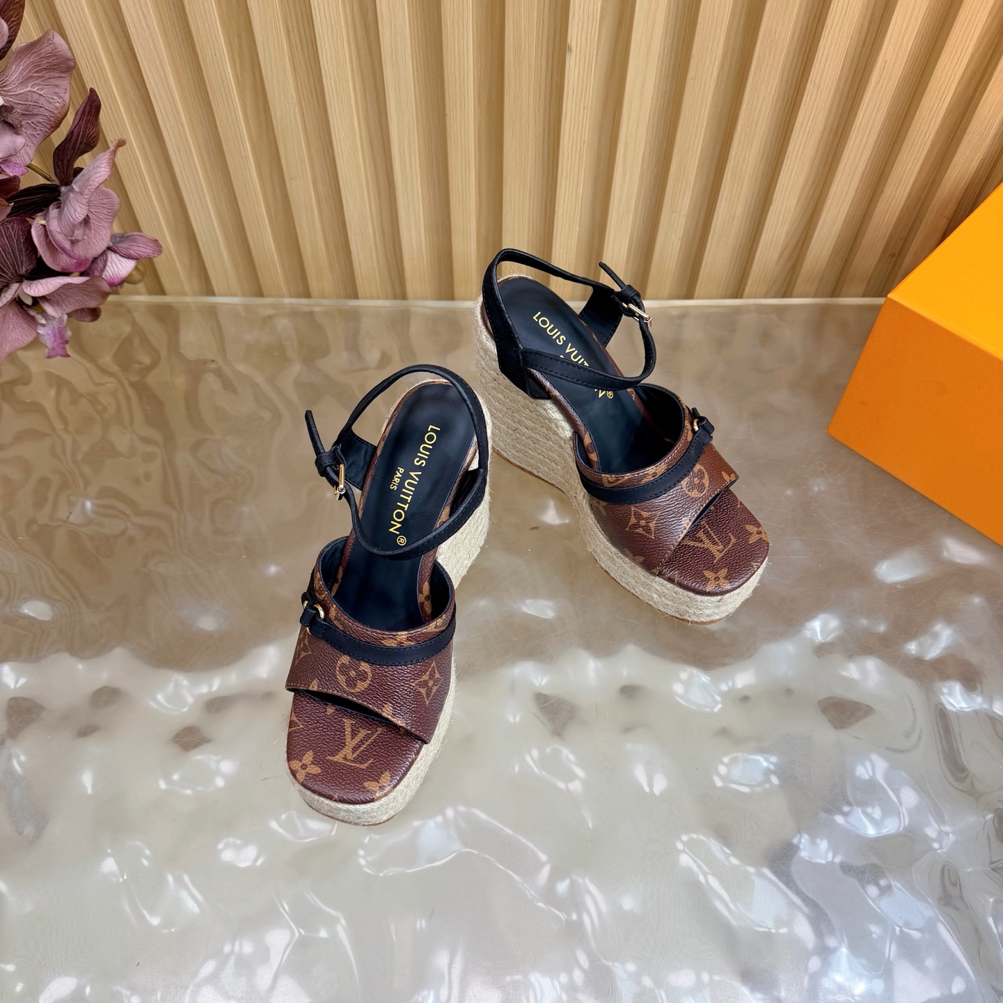 【2026年早春新作】LOUIS VUITTON | ルイ・ヴィトン サンダル ウエッジソール エスパドリーユ サンダル / シューズ 厚底サンダル - 画像 (5)