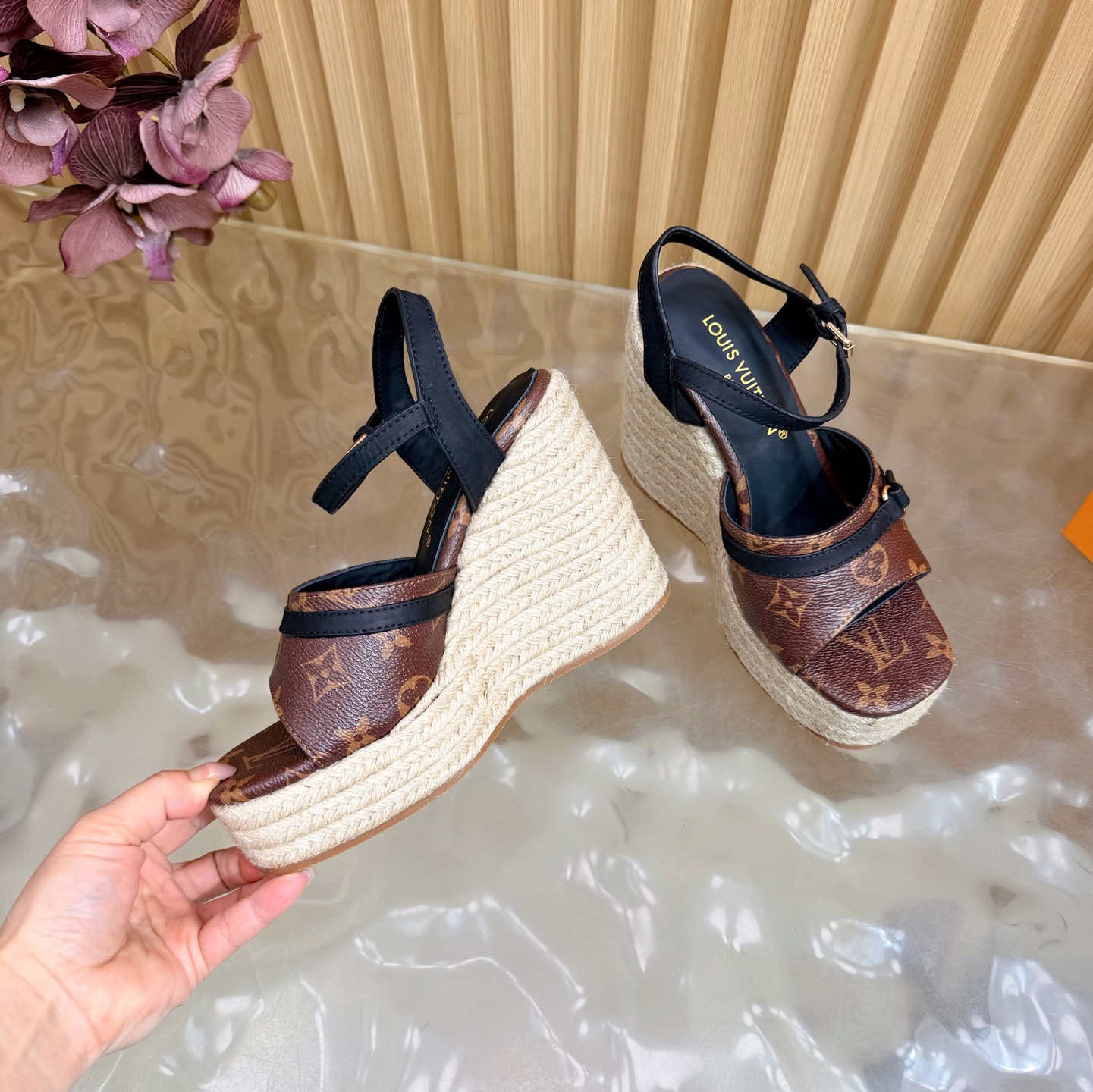 【2026年早春新作】LOUIS VUITTON | ルイ・ヴィトン サンダル ウエッジソール エスパドリーユ サンダル / シューズ 厚底サンダル - 画像 (6)