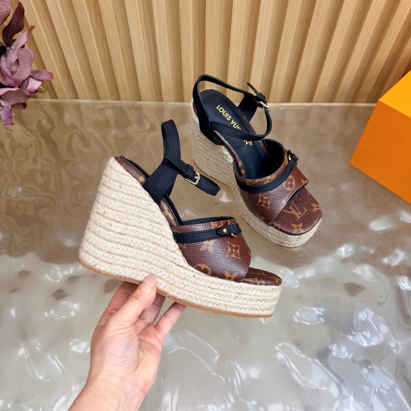 【2026年早春新作】LOUIS VUITTON | ルイ・ヴィトン サンダル ウエッジソール エスパドリーユ サンダル / シューズ 厚底サンダル - 画像 (8)