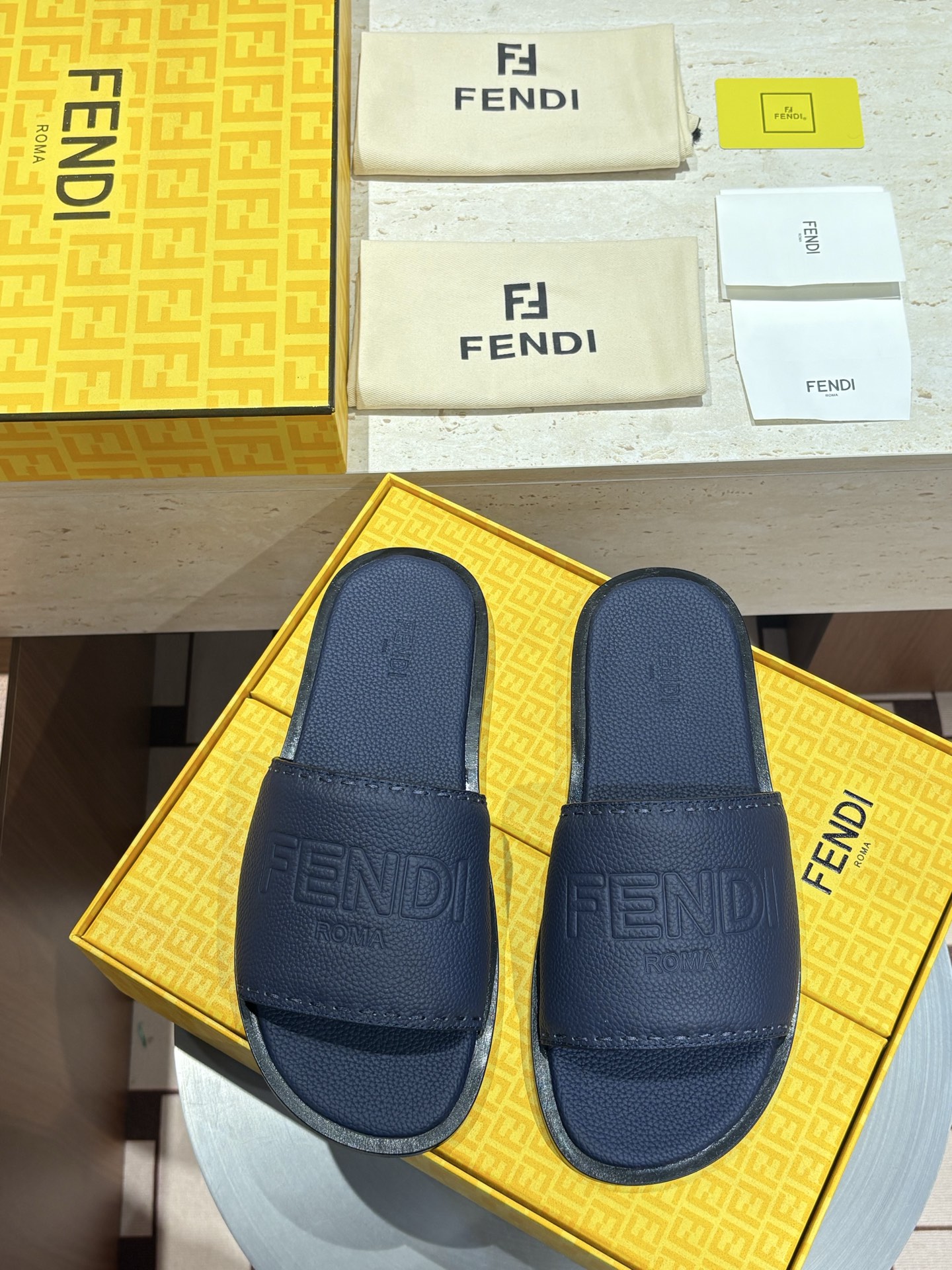フェンディサンダルコピー