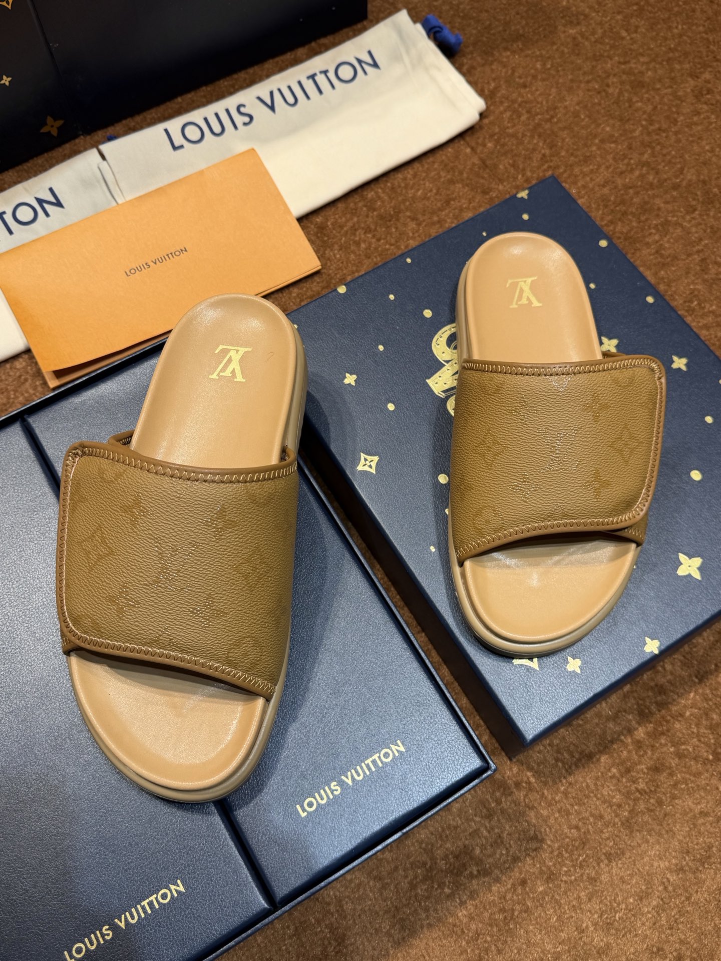 新品 LOUIS VUITTON(ルイ・ヴィトン)風 Waterfront サンダル ビーチサンダル モノグラム 防水 レザー中底 サイズ展開豊富 - 画像 (7)