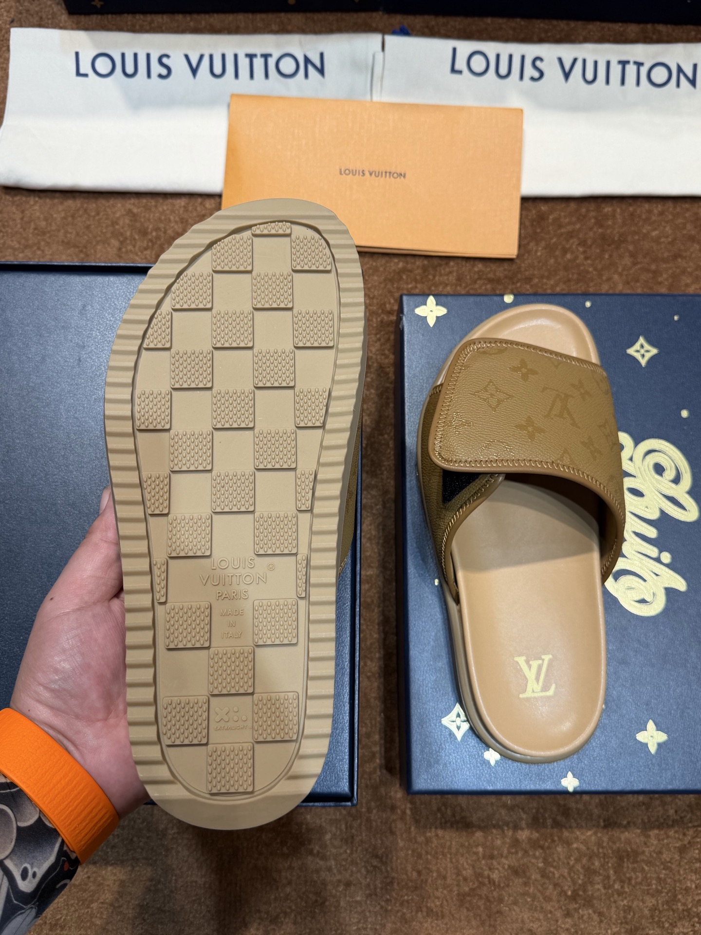 新品 LOUIS VUITTON(ルイ・ヴィトン)風 Waterfront サンダル ビーチサンダル モノグラム 防水 レザー中底 サイズ展開豊富 - 画像 (9)