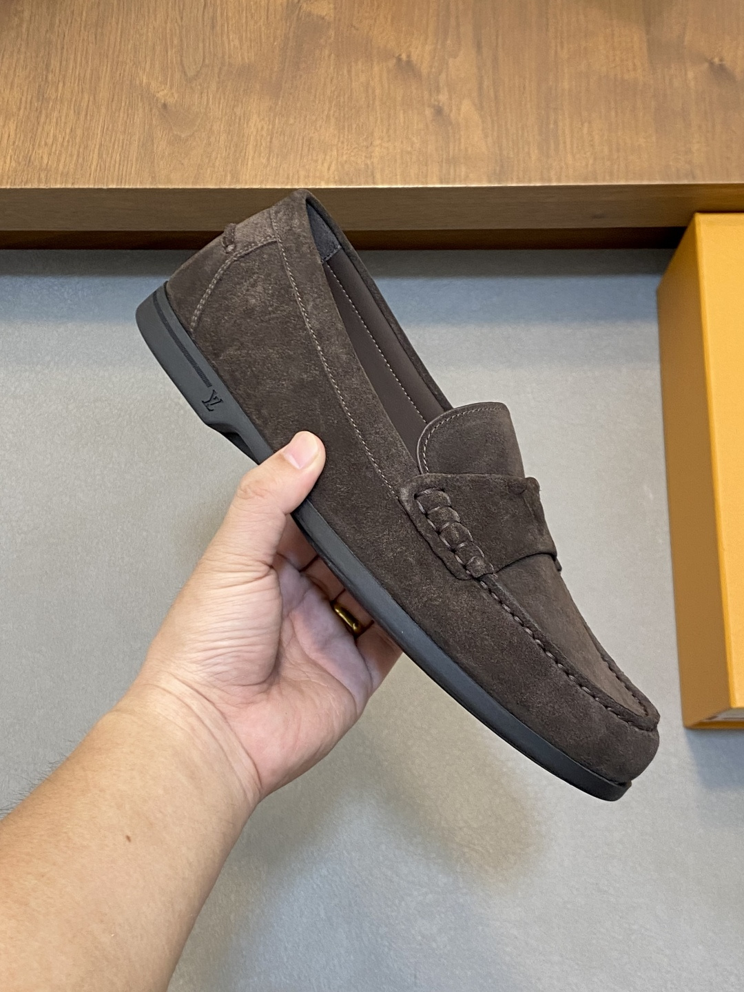 新品 LOUIS VUITTON(ルイ・ヴィトン)風 Horizon ローファー スエード 本革 軽量 メンズ サッケット製法 ブラック - 画像 (4)