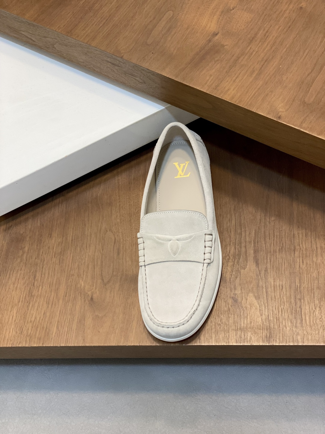 新品 LOUIS VUITTON(ルイ・ヴィトン)風 Horizon ローファー スエード 本革 軽量 メンズ サッケット製法ホワイト - 画像 (6)