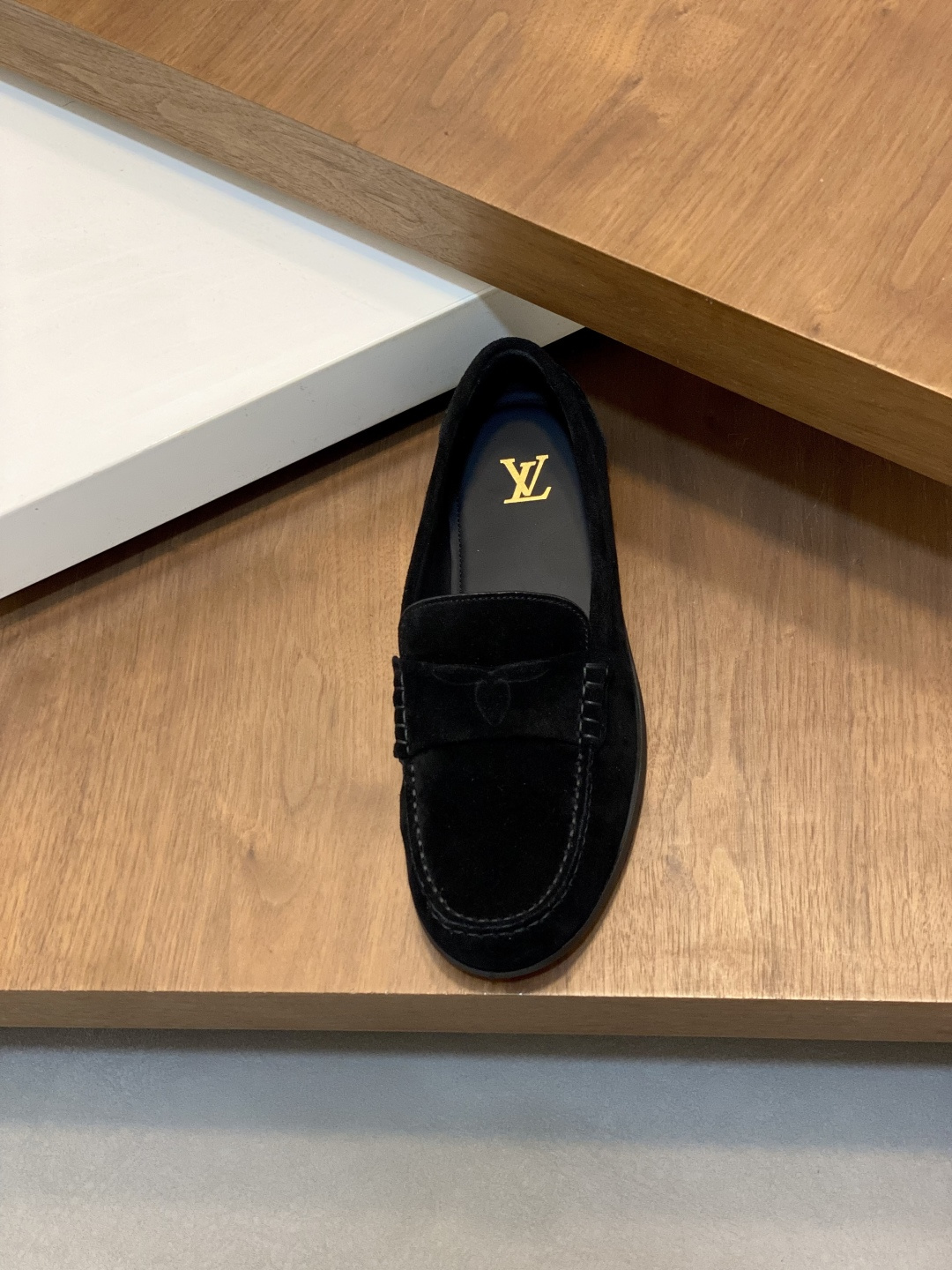 2026新品 LOUIS VUITTON(ルイ・ヴィトン)風 Horizon ローファー スエード 本革 軽量 メンズ サッケット製法ブラック - 画像 (6)
