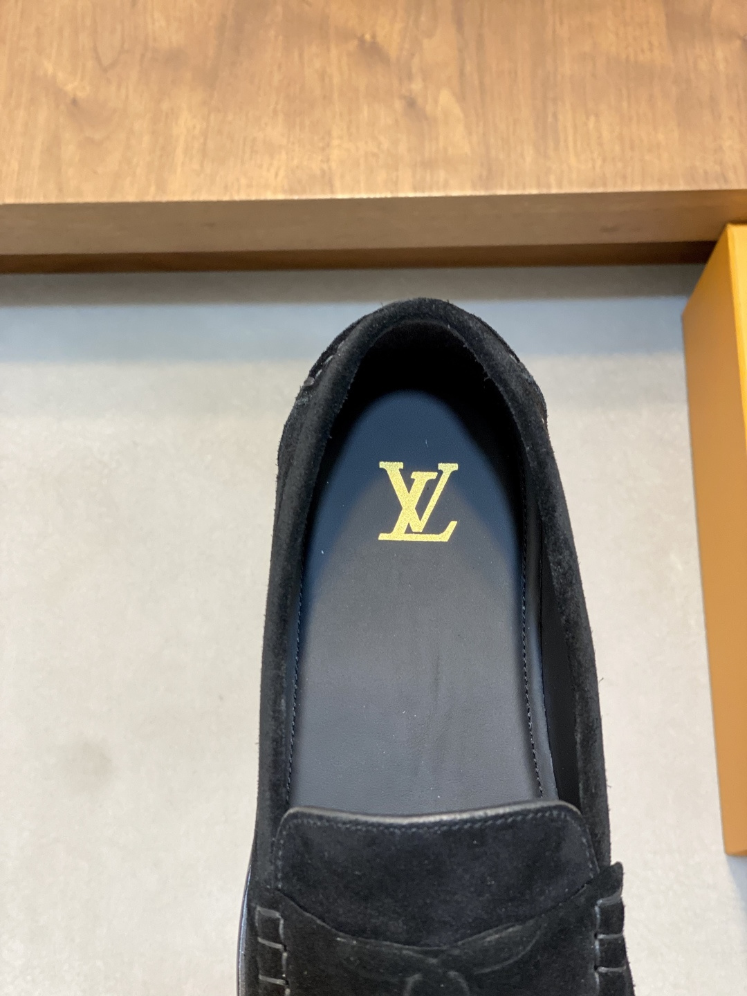2026新品 LOUIS VUITTON(ルイ・ヴィトン)風 Horizon ローファー スエード 本革 軽量 メンズ サッケット製法ブラック - 画像 (7)