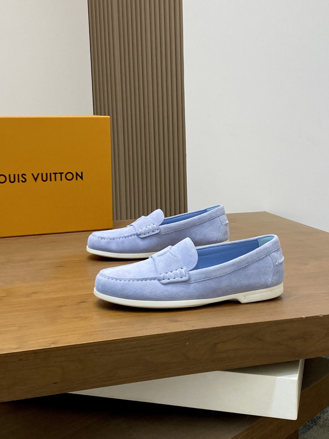 2026新品 LOUIS VUITTON(ルイ・ヴィトン)風 Horizon ローファー スエード 本革 軽量 メンズ サッケット製法ブルー - 画像 (3)