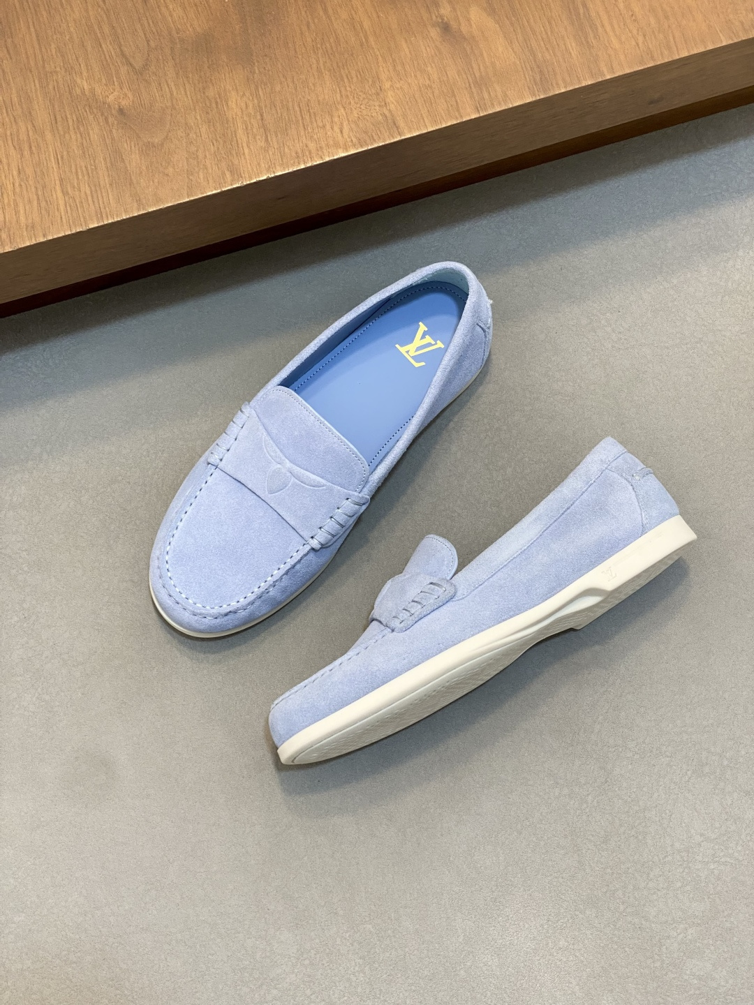 2026新品 LOUIS VUITTON(ルイ・ヴィトン)風 Horizon ローファー スエード 本革 軽量 メンズ サッケット製法ブルー - 画像 (5)