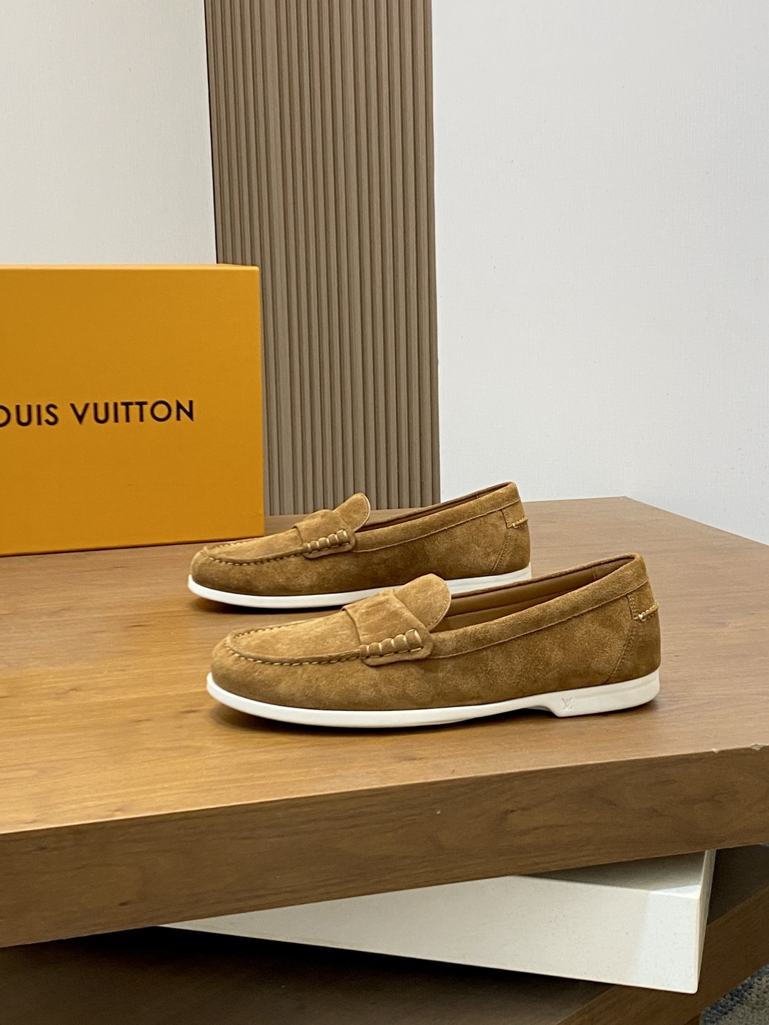 2026新品 LOUIS VUITTON(ルイ・ヴィトン)風 Horizon ローファー スエード 本革 軽量 メンズ サッケット製法ブラウン - 画像 (2)