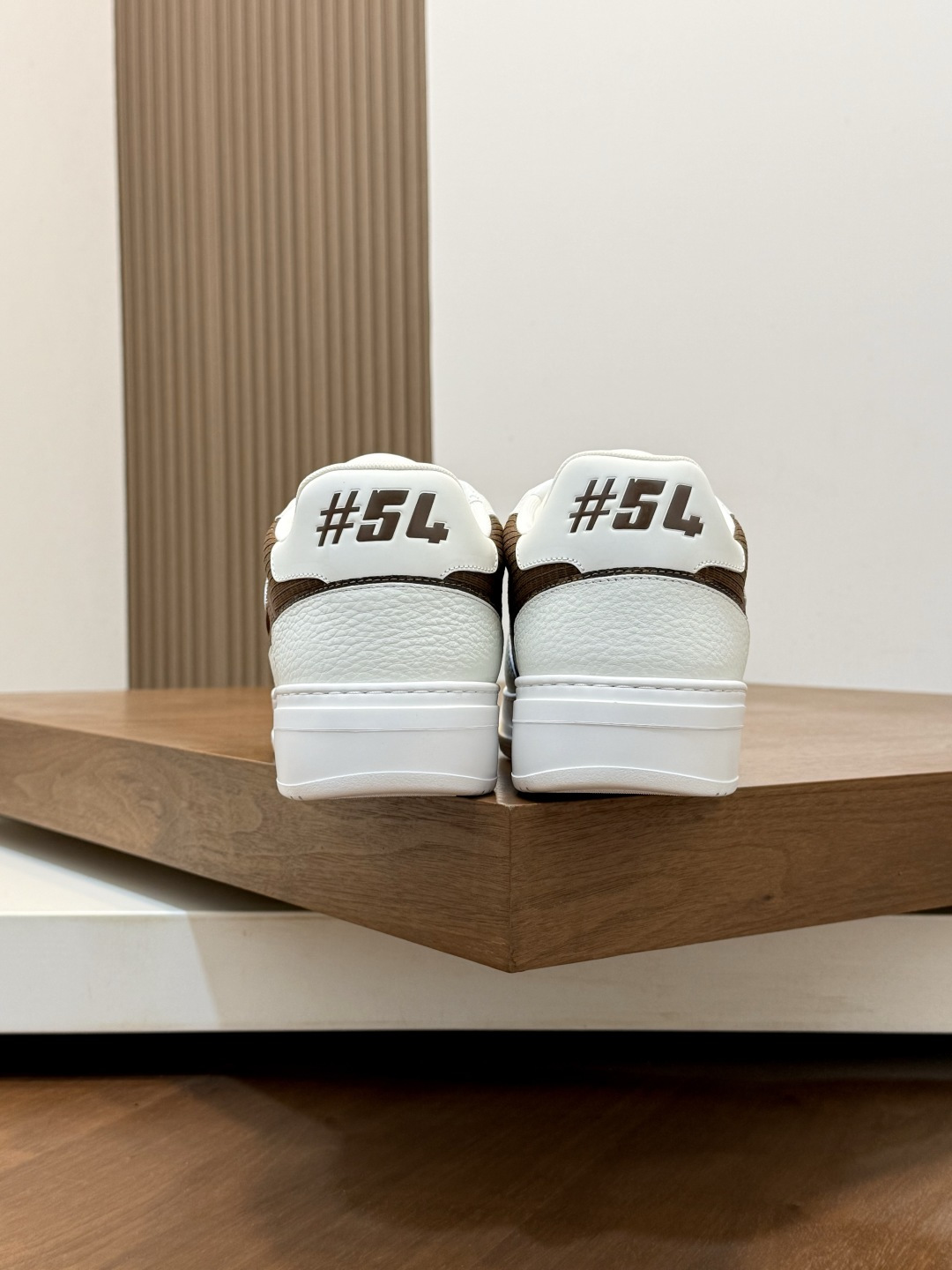 LOUIS VUITTON(ルイ・ヴィトン)風 Trainer スニーカー メンズ 新色 レザー×メッシュ ヴァージル・アブロー コラボ風 新作 - 画像 (8)