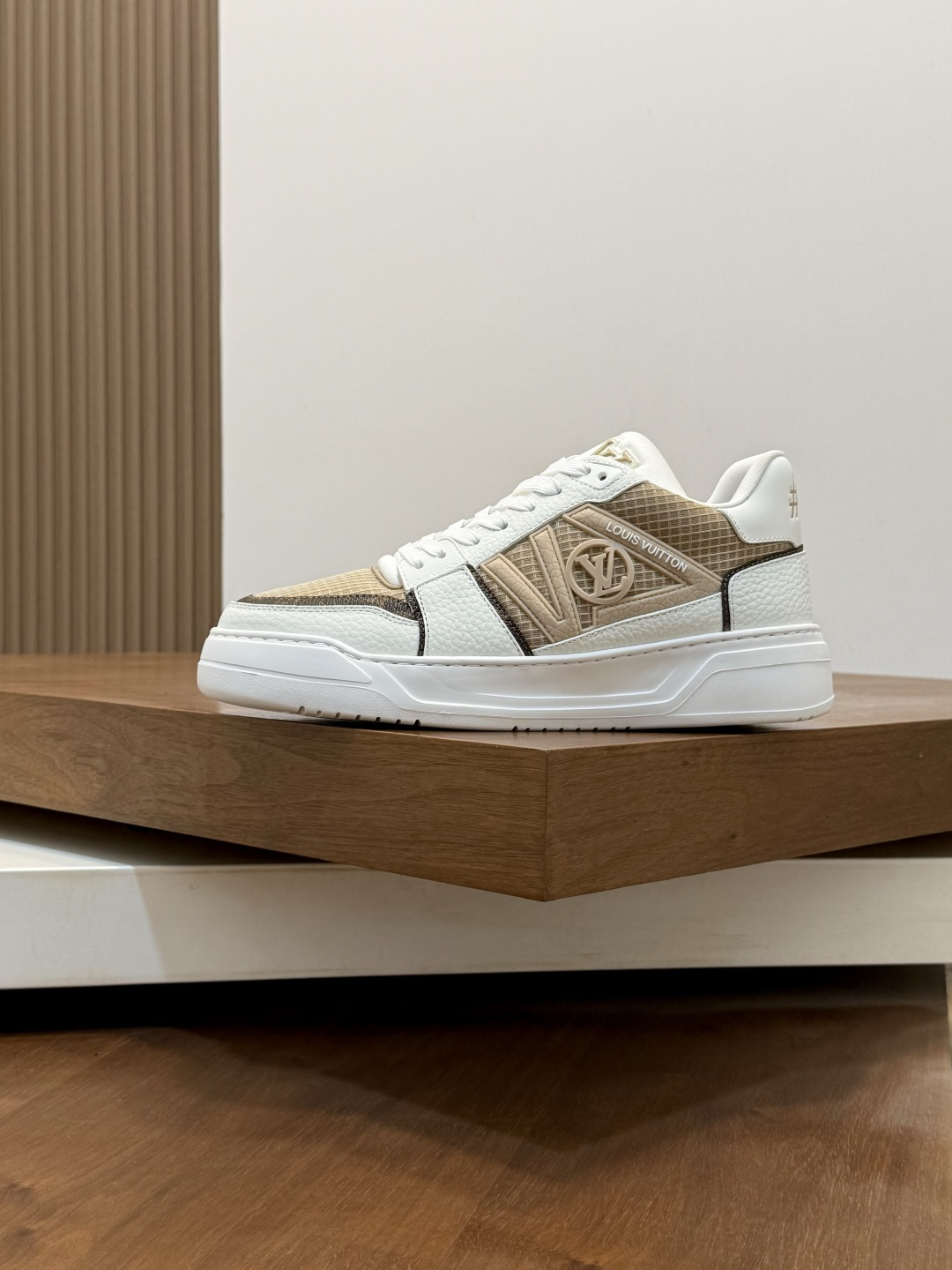 新品LOUIS VUITTON(ルイ・ヴィトン)風 Trainer スニーカー メンズ 新色 レザー×メッシュ ヴァージル・アブロー コラボ風 人気 - 画像 (2)