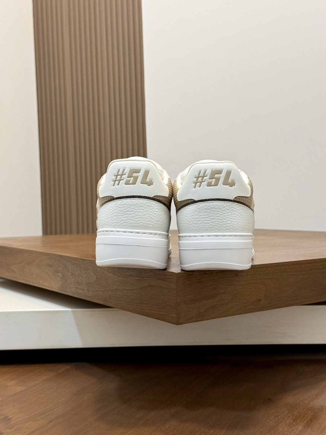 新品LOUIS VUITTON(ルイ・ヴィトン)風 Trainer スニーカー メンズ 新色 レザー×メッシュ ヴァージル・アブロー コラボ風 人気 - 画像 (8)