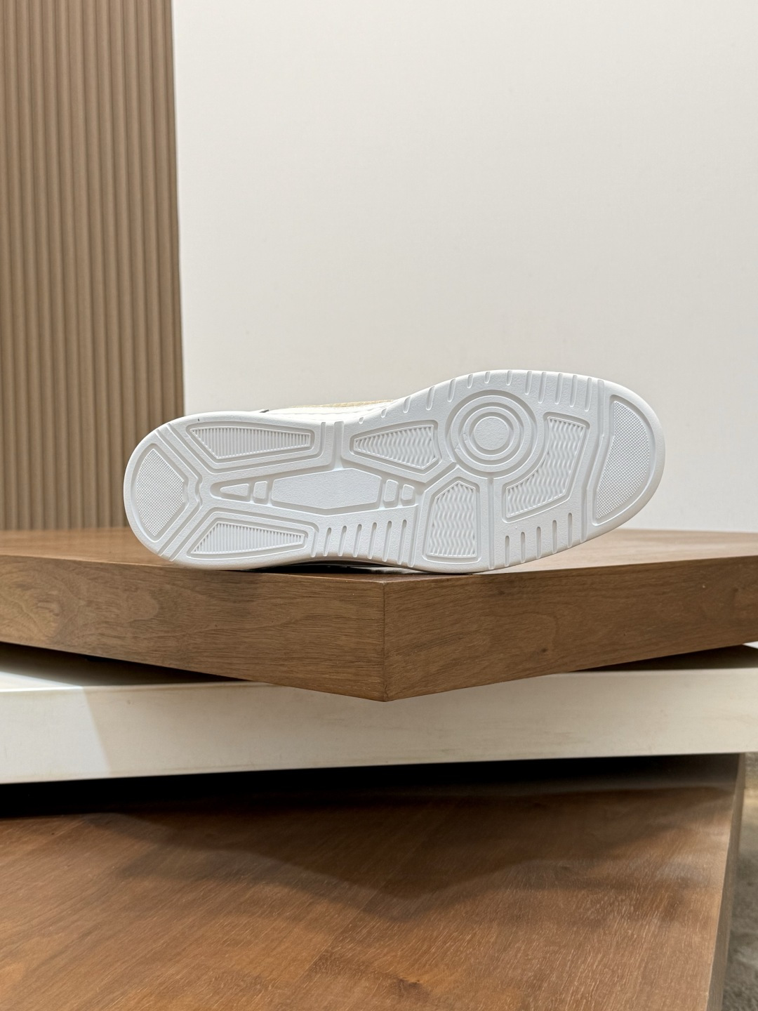 新品LOUIS VUITTON(ルイ・ヴィトン)風 Trainer スニーカー メンズ 新色 レザー×メッシュ ヴァージル・アブロー コラボ風 人気 - 画像 (9)