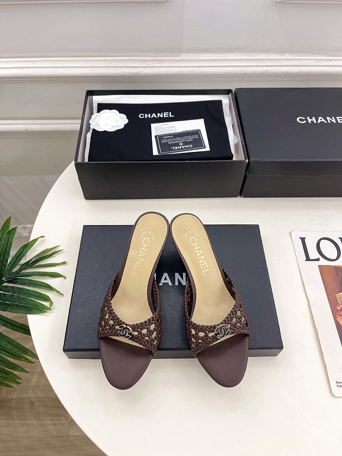 CHANEL シャネル サンダル コピー 2026SS 新作 ダブルC ウェーブ レザー 黒