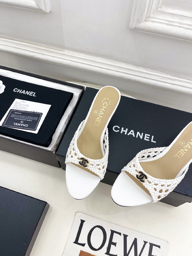 CHANEL シャネル サンダル コピー 2026SS 新作 ダブルC ウェーブ レザー