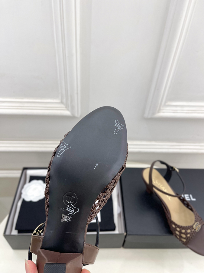 CHANEL シャネル サンダル 2026春夏 ダブルC ウェーブ ストラップ レプリカ レザー