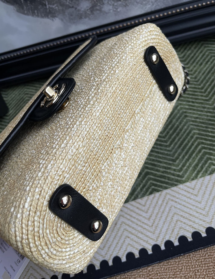 最高級シャネルスーパーコピー CHANEL 2026新作 スモールフラップ バッグ ナチュラル ブラック AS6017-B22647-U6028 シャネルバッグコピー - 画像 (7)