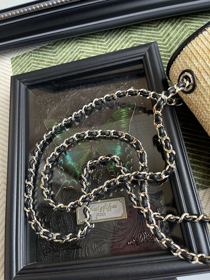 最高級シャネルスーパーコピー CHANEL 2026新作 スモールフラップ バッグ ナチュラル ブラック AS6017-B22647-U6028 シャネルバッグコピー - 画像 (5)