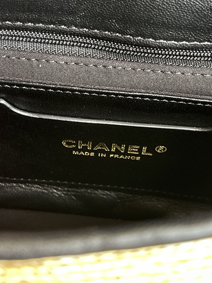 最高級シャネルスーパーコピー CHANEL 2026新作 スモールフラップ バッグ ナチュラル ブラック AS6017-B22647-U6028 シャネルバッグコピー - 画像 (2)
