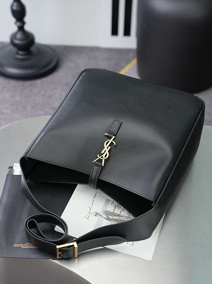 最高級サンローランスーパーコピー Saint Laurent LE 5 À 7 ソフト ラージ グレインレザー ブラック 753837AAAUQ1000 サンローラン バッグ アウトレット - 画像 (7)