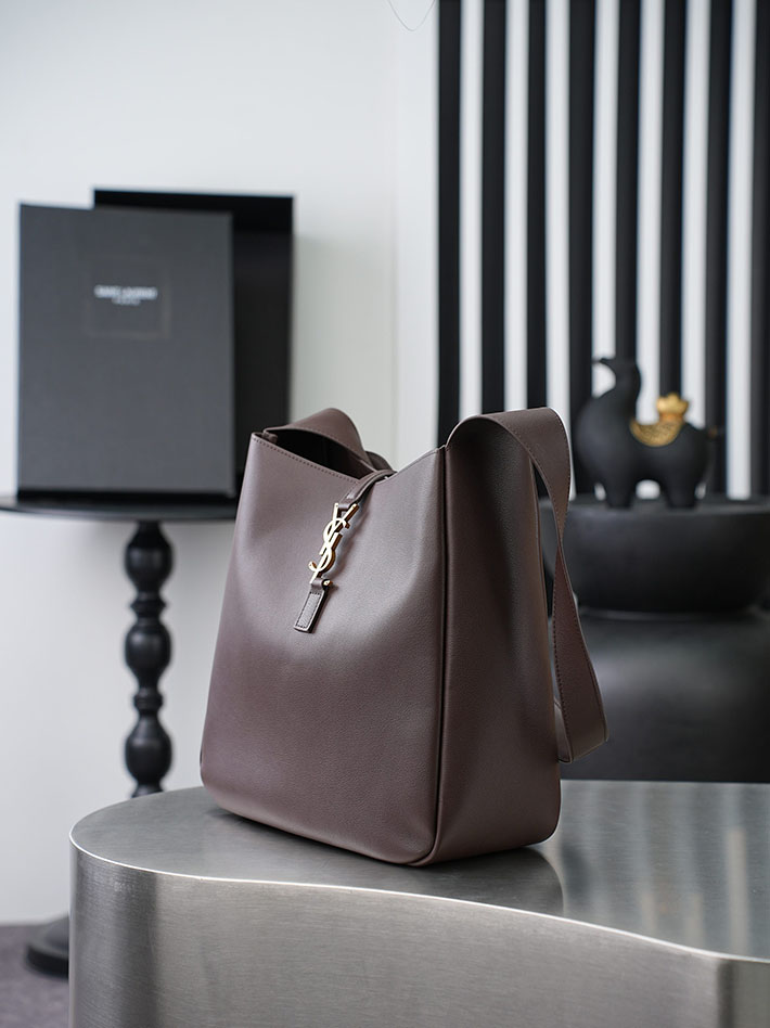 最高級サンローランスーパーコピー Saint Laurent LE 5 À 7 ソフト ラージ グレインレザー ボルドー 753837AAAUQ6475 サンローラン バッグ ショルダー - 画像 (12)