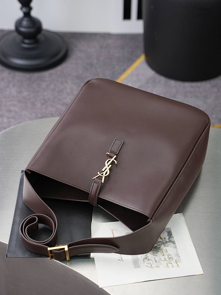最高級サンローランスーパーコピー Saint Laurent LE 5 À 7 ソフト ラージ グレインレザー ボルドー 753837AAAUQ6475 サンローラン バッグ ショルダー - 画像 (7)