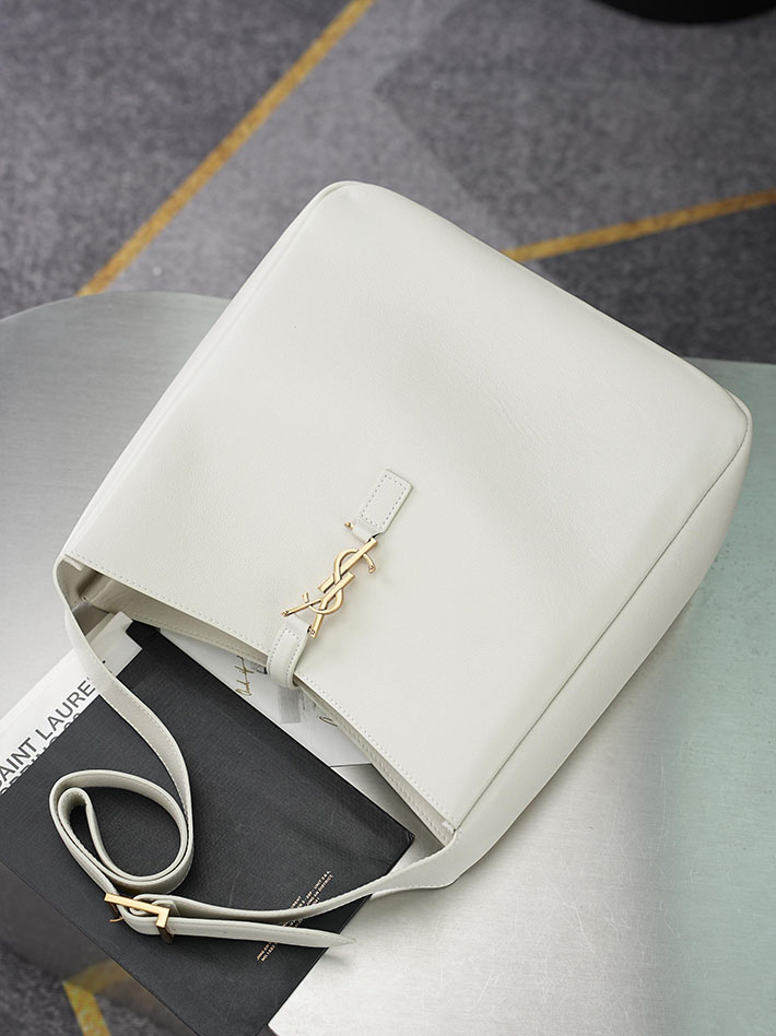 最高級サンローランスーパーコピー Saint Laurent LE 5 À 7 ソフト ラージ グレインレザー ホワイト 753837AAAUQ9207 サンローラン バッグ 人気ランキング - 画像 (7)