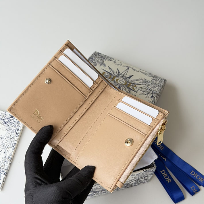 最高級ディオールスーパーコピー 財布 Lady Dior Dahlia ウォレット ベージュ S2605OUQC_M10I ディオール 財布 新作 2026 - 画像 (7)